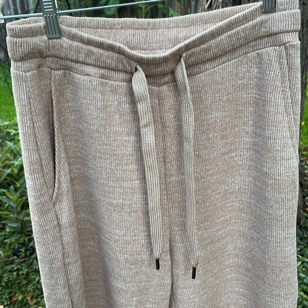 7 For All Mankind Wide-Leg Knit Drawstring Pants in Light Tan/Cream - Picture 3 of 9